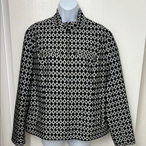 24. Chico’s Black & White Diamond print Jacket, Zipper closure, 4 front pockets